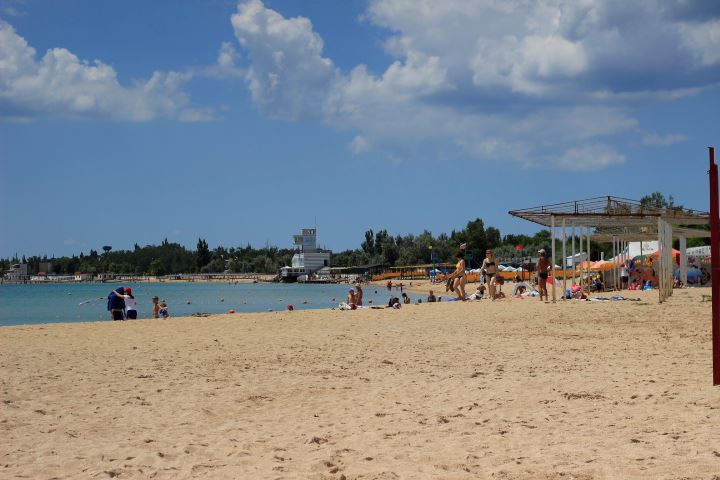 Пляж заозерного - идеальное место для отдыха! песчаный пляж в крыму для детей