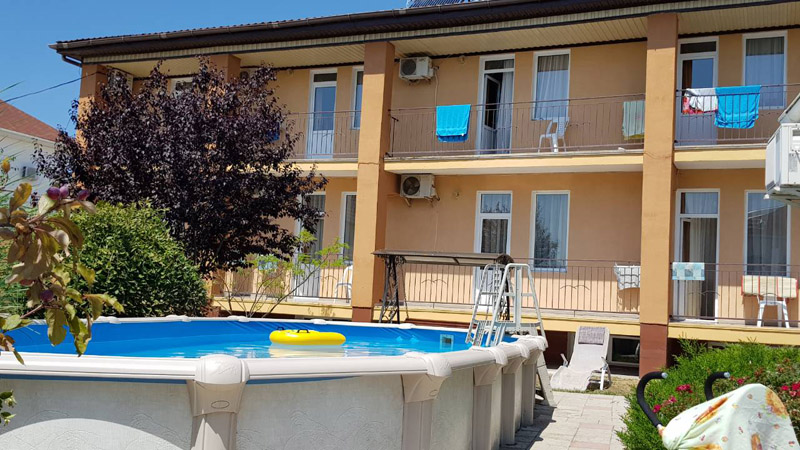 Отдых в Крыму в августе – Заозерное